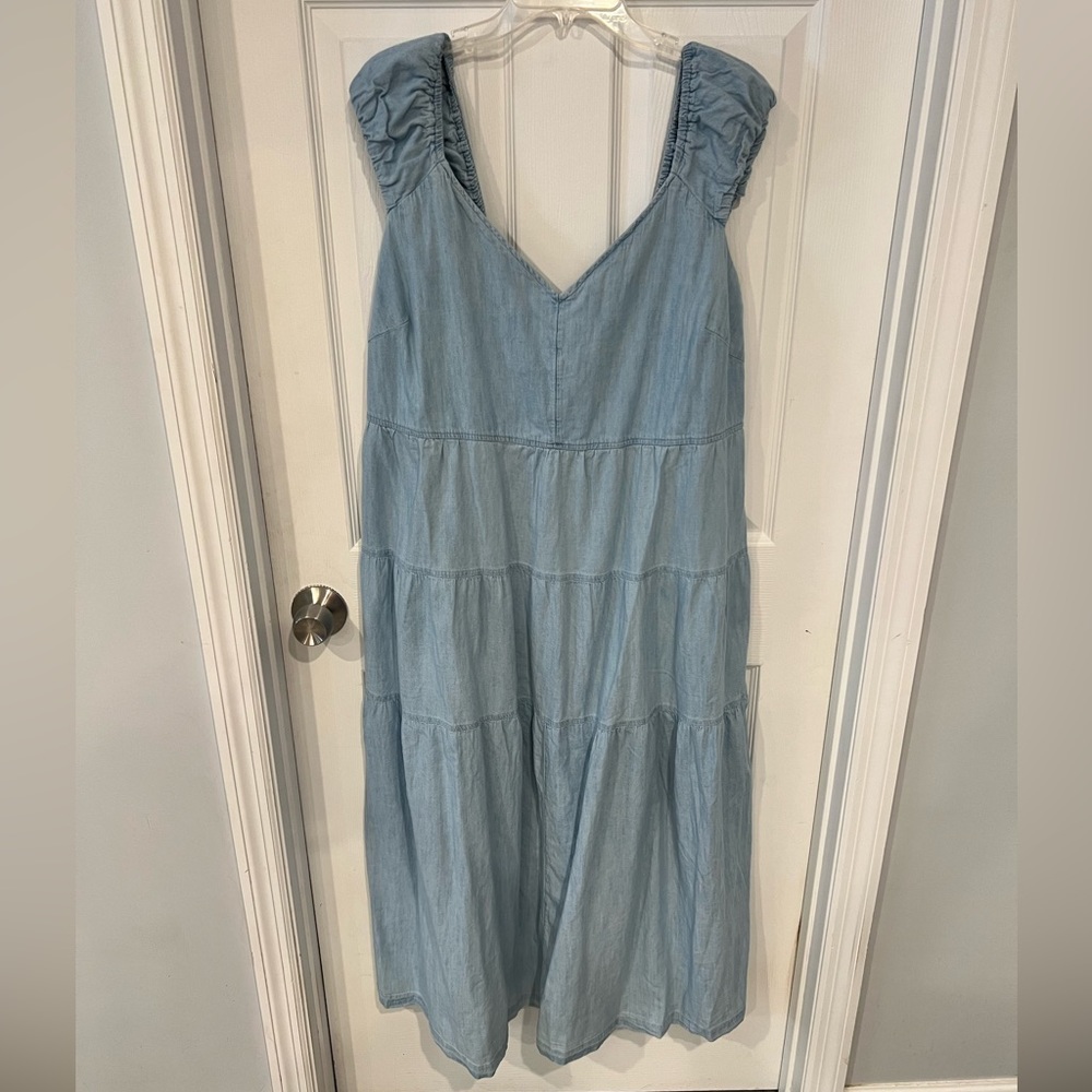 BRAND NEW! Old Navy Fit and Flare Chambray Dress